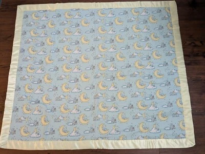 Manta de bebé vintage hecha a mano para el cuidado del sueño oso lunas borde azul amarillo  Foto 1 de 4