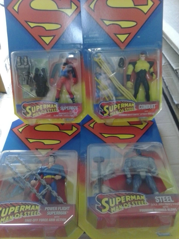 Lote de 4 bonecos Superman Man of Steel Hasbro Kenner 1995 Superboy conduíte de aço - Imagem 1 de 1