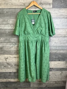 Unfolded Rodica Miid Dress Size UK 22 Green Cotton Broderie Shirt Button Front - Picture 1 of 14