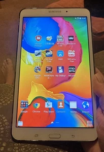 Android Tablet / With Over 2000  Ebooks , 1000s  Of Retro Arcade Games - Picture 1 of 24
