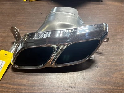 2018- 2020 Volvo XC60 MKZ rear Exhaust pipe muffler tip LEFT  31454853 - Image 1 of 4