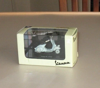 VESPA SCOOTER NEW RAY 98 (1946) MANUFACTURED BY PIAGGIO FREE SHIPPING - Image 1 of 4