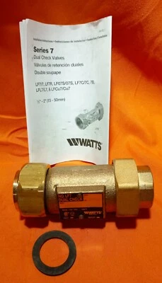Watts 1-1/4 x 1 LF7 10-U2 Dual Check Valve 0792066 - Image 1 of 4