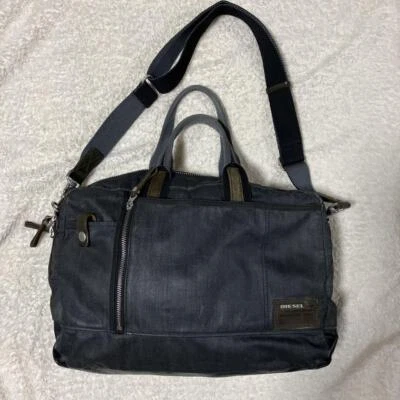 Diesel Hombres Bolso de Mano 2 Vías Hombro Denim Negro Lujo Elegante Uso Diario Moderno Foto 1 de 4