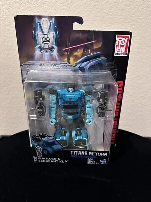 Transformers Titans Return Flintlock & Sergeant Kup - Image 1 of 4