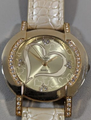 Reloj Figaro Couture Corazón Tono Dorado Cuadrante Cristal Acento Imitación Cuero Banda Foto 1 de 4