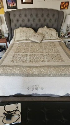 Queen Sized Quilt Set, with 2 Shams And 1 Throw Pillow - Image 1 of 4