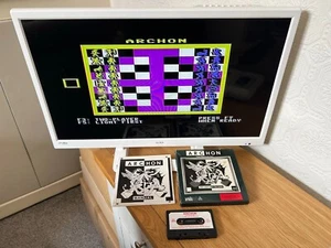 Ariolasoft Archon Commodore 64 Cassette - Boxed Working -👽👾Retro Gift Idea👾👽 - Afbeelding 1 van 24