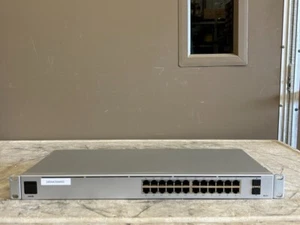 Ubiquiti Networks UniFi Switch 24-Ports PoE 1000Mbps Switch (USW-24-POE) - Picture 1 of 3