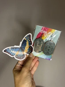 Moosige Motte Ohrringe & Sticker Konvolut Spooky Doodle Club Geschenkset Natur Goth - Bild 1 von 9