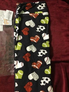 Lularoe Valentines Day Sports Balls Themed Hearts TC Leggings Tall & Curvy NWTs - Picture 1 of 7