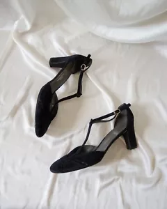 Christian Dior vintage suede t-strap heels - Picture 1 of 15