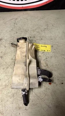 Power Steering Reservoir For 08-10 Ford F-250 F-350 Super Duty 9C3Z-3E764-B - Image 1 of 3