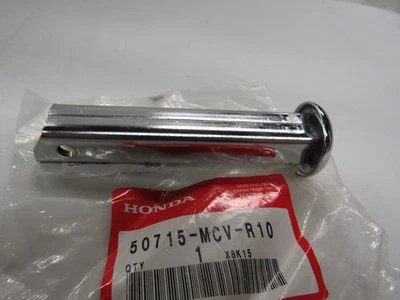 Barra de peldaño derecha OEM HONDA 2004-2008 VTX1800 50715-MCV-R10 Foto 1 de 4