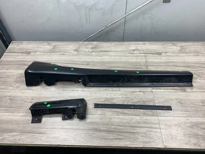 Mazda Miata 1999-2005 fabricante original diestro pequeño Tupperware faldón lateral pasajero derecho *LEER* Foto 1 de 4