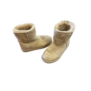 UGG Australia Clásicas Cortas Botas de Piel de Oveja Tostadas Gamuza Forradas Talla 3 EE. UU. 2 UK - Imagen 1 de 16