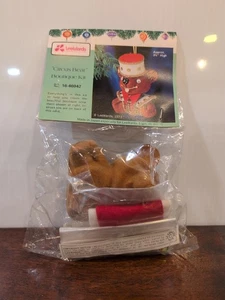 Vintage LeeWards Christmas ornament kit beaded circus bear Lee Wards 1973 NOS - Picture 1 of 5