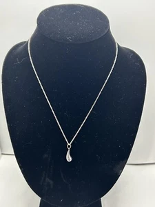Collar de cadena Tiffany & Company de plata de ley .925 con colgante de lágrima/gota de lluvia - Imagen 1 de 6