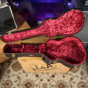 Taylor Grand Auditorium Deluxe Brown Hardshell Case - Picture 1 of 2