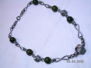 Vintage / Couleur Argent Antique, Assortiment Vert Bakélite (Testée) Collier - Photo 1 sur 11