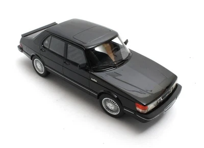 Cult Scale Models SAAB 900 Turbo 4 puertas en negro 1981 Foto 1 de 3