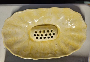 Centro de mesa vintage de cerámica con flores amarillas para rana - Imagen 1 de 5