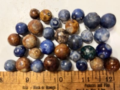 32 canicas antiguas Bennington. "Marrones y azules de 3/8"" a 1/2""" Foto 1 de 2