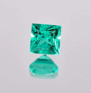 AAA+ Flawless 14 x 14 mm Green Zambian Emerald Loose Gemstone (GIT Certified) - Picture 1 of 6