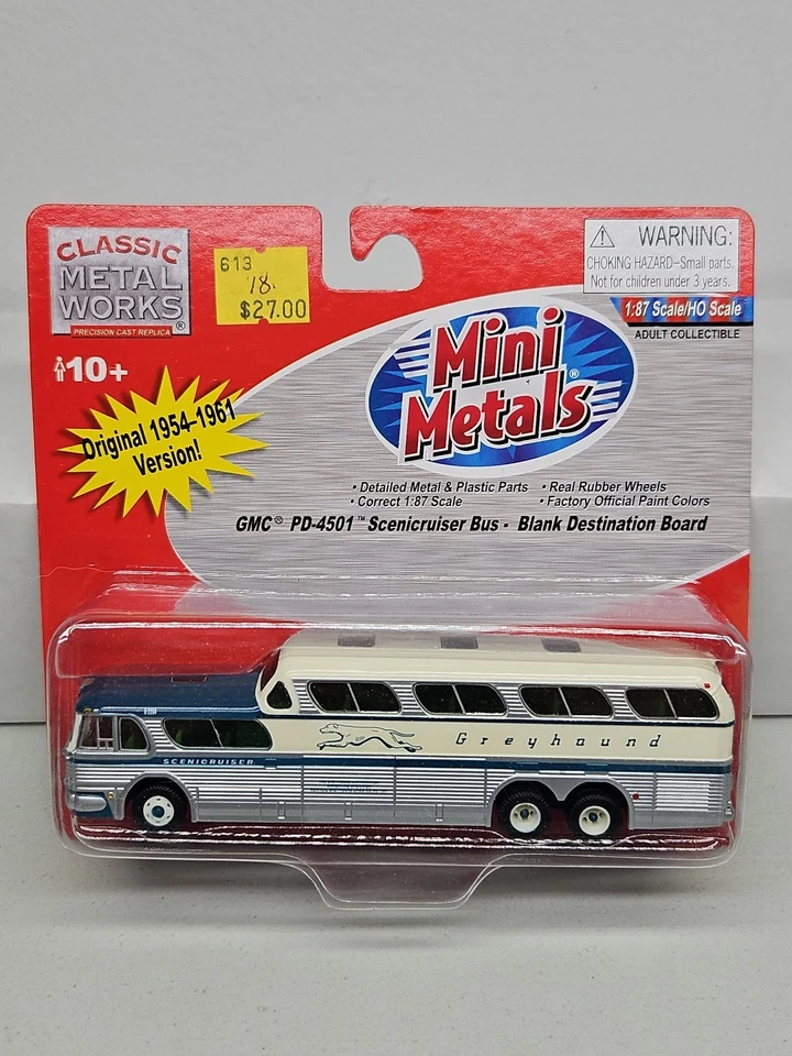 Classic Metal Works 1/87 GMC PD-4501 Scenicruiser Greyhound Bus.  - Image 1 of 4