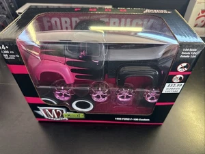 2025 M2 Model-Kit Ground Pounders 1:24 Chase 1956 Ford F-100 Custom in Pink  - Picture 1 of 11