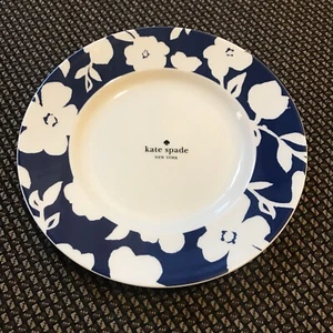 Kate Spade New York Primrose Drive Floral Cobalt Accent Salad Plates S/4 New - Picture 1 of 2