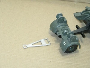 Dinky Toys Triangle Hitch Fork For 88 Flak Military Gun (R122) - Picture 1 of 3