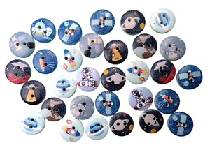 10 Knöpfe 15mm rund Weltall Astronaut Rakete vintage Kinder Jungen Buben bunt - Picture 1 of 6