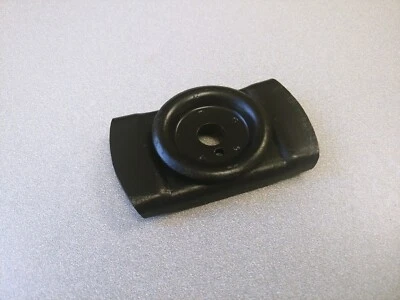 USED ORIGINAL GENUINE PORSCHE 914 914-6 TRANSMISSION MOUNT TOP CAP NLA #2 DRIVER - Imagem 1 de 4