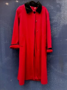 Wunderschöner langer roter Wollmantel Vintage mit schwarzem Besatz - Bild 1 von 6