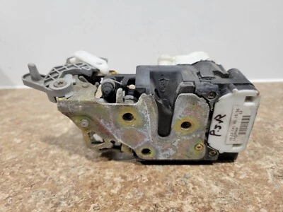 2002 CHEVROLET TAHOE RIGHT PASSENGER SIDE REAR DOOR LATCH - Изображение 1 из 2