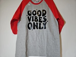 Good Vibes Only Custom Hemd - grau mit roten Ärmeln, Large, lässiger Komfort - Bild 1 von 11