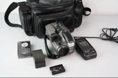 Panasonic PV-L650D Palmsight VHS-C Analog Camera Camcorder Palmcorder TESTED - Image 1 of 4