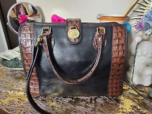 VINTAGE BRAHMIN SCHWARZ LEDER CROSSBODY UMHÄNGETASCHE TASCHE KROKO-BESATZ HANDTASCHE GELDBEUTEL - Bild 1 von 23