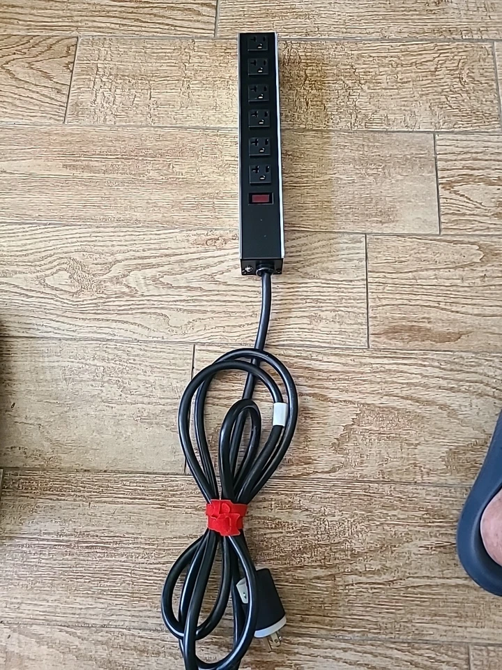 NEW Hammond 1589T6C1 Wall Mount Rack Power Strip 6-Outlet 120v 20A 8Ft Cord - Image 1 of 4