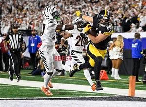 PAT FREIERMUTH PITTSBURGH STEELERS 68 YRD TD CATCH VS BENGALS 10/16/25 8X10 - Picture 1 of 1