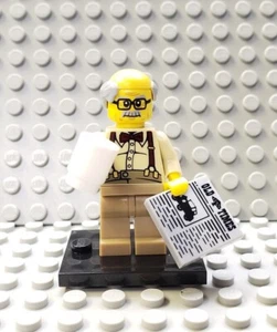 LEGO Serie 10 71001 Abuelo Minifigura Periódico y Soporte - Imagen 1 de 1