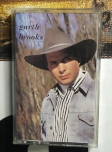 Cassette - Garth Brooks by Garth Brooks ( Capitol/EMI Records).. - Picture 1 of 7
