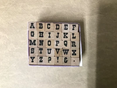 Набор марок алфавита Studio G из 30 мини-букв верхнего регистра VE5731, 1/4 дюйма квадратные - Изображение 1 из 3