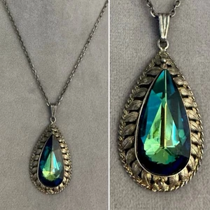 Collana con ciondolo goccia a lacrima tono argento vetro blu sfaccettato vintage - Foto 1 di 9