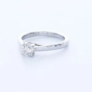 0.6CT NATURAL DIAMOND G/SI1 ROUND CUT 18K GOLD FOUR-PRONG CLASSIC SOLITAIRE RING - Picture 1 of 3