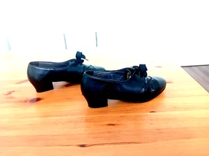 TOLLE DAMENSCHUHE VON ARA IN SCHWARZ IN GRÖSSE 35,5 !! NP 119,00 !! TOP Z - Bild 1 von 3