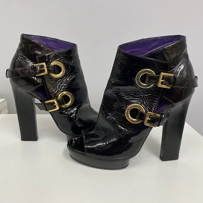 Botines Sergio Rossi charol grandes tono dorado ojales de metal talla 36 Foto 1 de 4