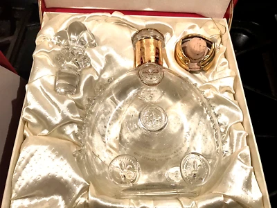 Botella Vacía Cristal con Caja 750ml Remy Martin Luis XIII Coñac Baccarat Foto 1 de 4