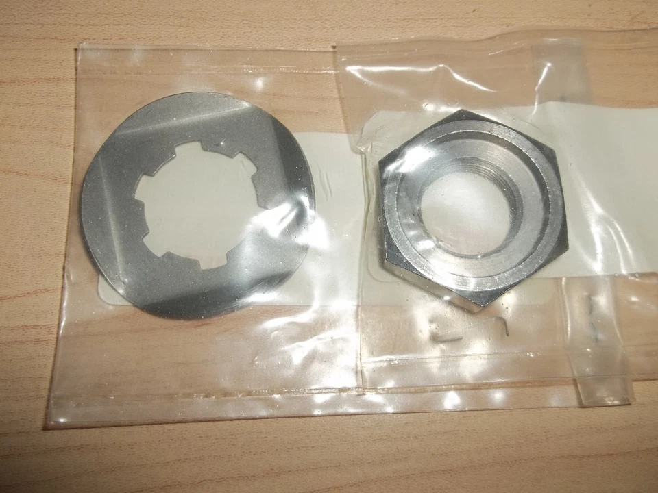 Tuerca de piñón de contraeje Yamaha OEM + lavadora RD400 RD 400 RZ350 RZ 350  Foto 1 de 1